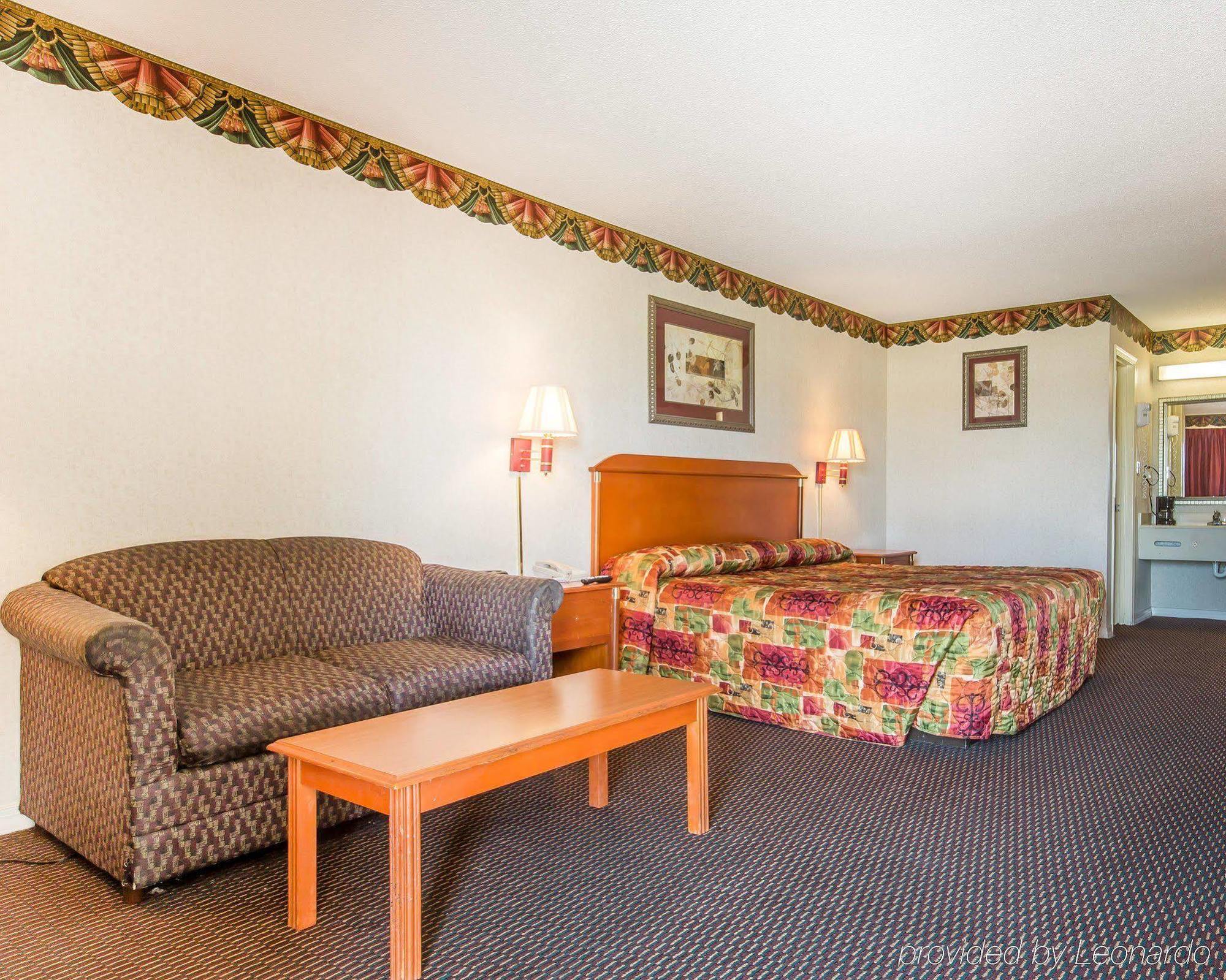 Rodeway Inn Montgomery Extérieur photo