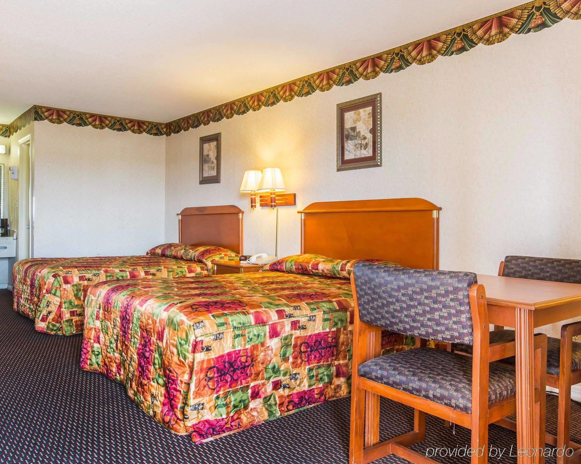 Rodeway Inn Montgomery Extérieur photo